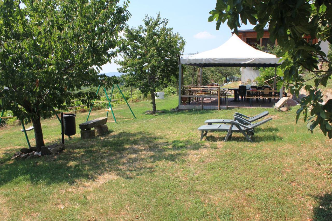 Agriturismo La Roccia Villa Vo Luaran gambar